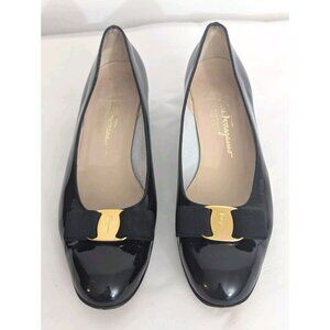 Salvatore Ferragamo Vara Bow Pumps Black Patent Leather 9.5 AA